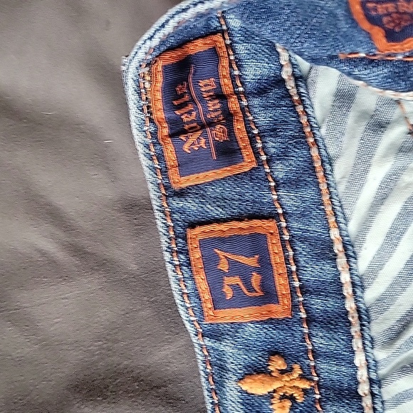 Rock Revival Jeans - Picture 4 of 6